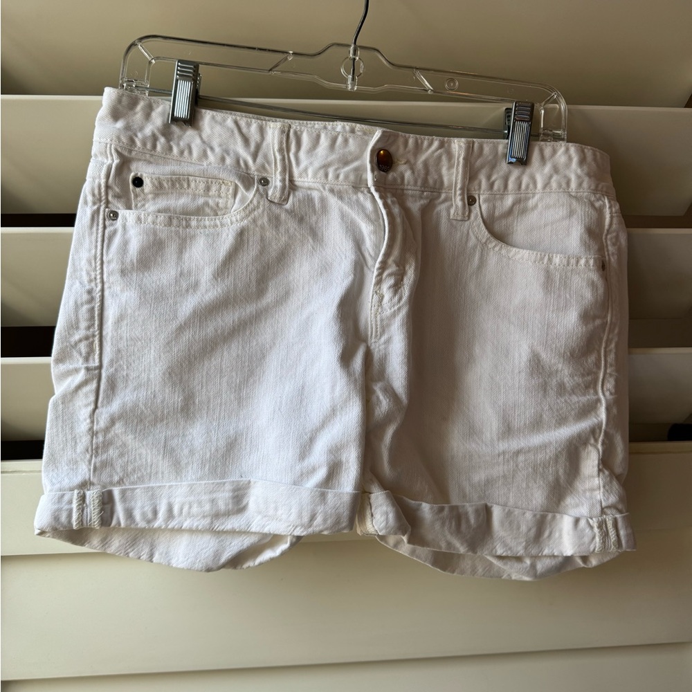 GAP White Jean Shorts Distressed Summer Style